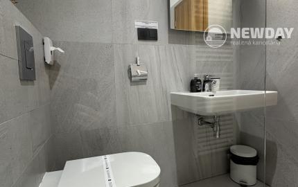 NEWDAY | NA PREDAJ 2-izbový apartmán + KK (39,3 m2) + lodžia 8,9 m2 | Jánsky rezort - Liptovský Ján