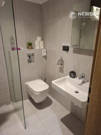 NEWDAY | NA PREDAJ 2-izbový apartmán + KK (39,3 m2) + lodžia 8,9 m2 | Jánsky rezort - Liptovský Ján