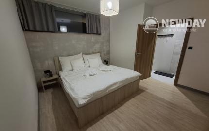 NEWDAY | NA PREDAJ 2-izbový apartmán + KK (39,3 m2) + lodžia 8,9 m2 | Jánsky rezort - Liptovský Ján