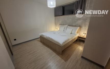 NEWDAY | NA PREDAJ 2-izbový apartmán + KK (39,3 m2) + lodžia 8,9 m2 | Jánsky rezort - Liptovský Ján