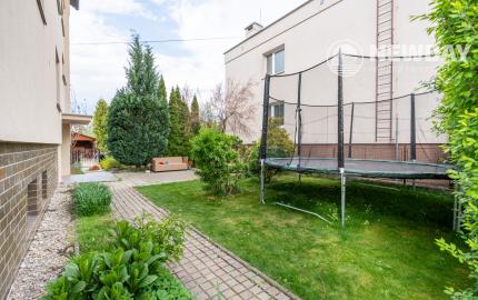 NEWDAY | rodinné bývanie s vlastnou záhradou, garážou a súkromím | Gagarinova ul., Nová Dubnica - 98 m2