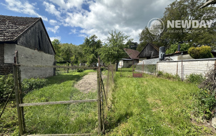 NA PREDAJ 4-izbový rodinný dom - chalupa v Lubine na pozemku (489 m2) + orná pôda a záhrada (2359 m2)