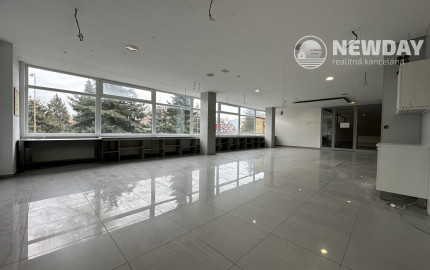 NA PRENÁJOM ZREKONŠTRUOVANÝ obchodný priestor pre kancelárie či prevádzku, Nová Dubnica - 124-150 m2