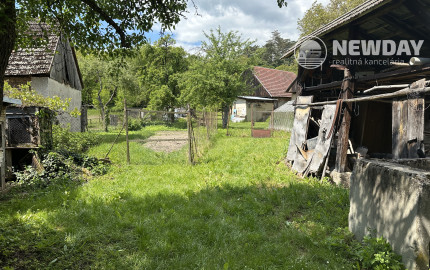 NA PREDAJ 4-izbový rodinný dom - chalupa v Lubine na pozemku (489 m2) + orná pôda a záhrada (2359 m2)