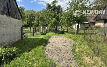 NA PREDAJ 4-izbový rodinný dom - chalupa v Lubine na pozemku (489 m2) + orná pôda a záhrada (2359 m2)