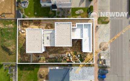 NA PREDAJ 5-izbový poschodový byt + KK + záhrada + pivnica + 2 park. miesta, Dubová ul. - N. Dubnica