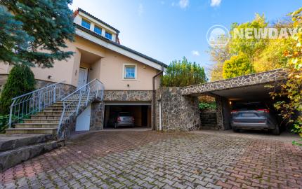 NA PREDAJ 25-ročný 6-izbový rodinný dom, Pod sadom, Žilina (Závodie) - plocha 355 m2, pozemok 963 m2