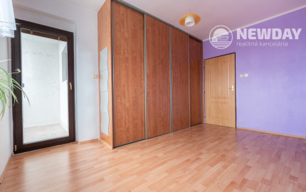 NEWDAY | NA PREDAJ priestranný 5-izbový podpivničený rodinný dom | 265 m2 úžitková plocha | 409 m2 pozemok | A. Sládkoviča - Nová Dubnica