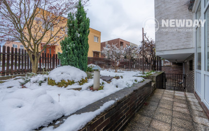 NEWDAY | NA PREDAJ priestranný 5-izbový podpivničený rodinný dom | 265 m2 úžitková plocha | 409 m2 pozemok | A. Sládkoviča - Nová Dubnica