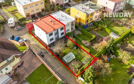 NEWDAY | NA PREDAJ priestranný 5-izbový podpivničený rodinný dom | 265 m2 úžitková plocha | 409 m2 pozemok | A. Sládkoviča - Nová Dubnica