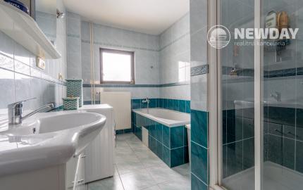 NEWDAY | NA PREDAJ priestranný 5-izbový podpivničený rodinný dom | 265 m2 úžitková plocha | 409 m2 pozemok | A. Sládkoviča - Nová Dubnica