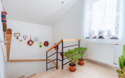 NEWDAY | NA PREDAJ priestranný 5-izbový podpivničený rodinný dom | 265 m2 úžitková plocha | 409 m2 pozemok | A. Sládkoviča - Nová Dubnica