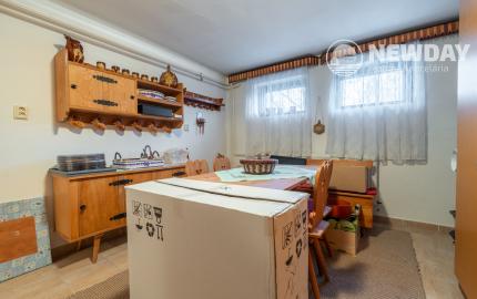 NEWDAY | NA PREDAJ priestranný 5-izbový podpivničený rodinný dom | 265 m2 úžitková plocha | 409 m2 pozemok | A. Sládkoviča - Nová Dubnica