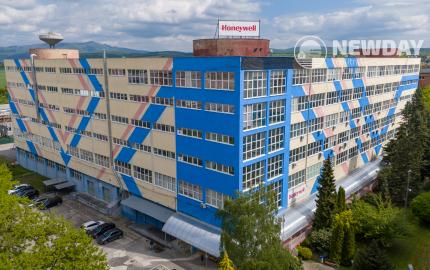 NEWDAY | NA PRENÁJOM funkčné udržiavané výrobné / skladové priestory |  do 12 000 m2 | bývalá budova Honeywellu | industriálny park na Nitrianskej ceste - Partizánske
