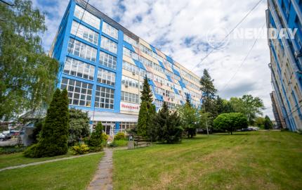 NEWDAY | NA PRENÁJOM funkčné udržiavané výrobné / skladové priestory |  do 12 000 m2 | bývalá budova Honeywellu | industriálny park na Nitrianskej ceste - Partizánske