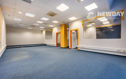 NEWDAY | NA PRENÁJOM kancelárske priestory na prízemí (samostatný vstup) |  208 m2 | bývalá budova Honeywellu | industriálny park na Nitrianskej ceste - Partizánske