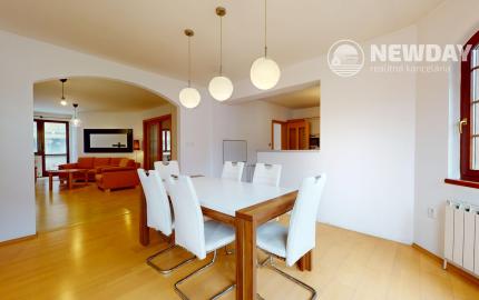 NEWDAY | NA PREDAJ 25-ročný rodinný dom s 2 bytovými jednotkami | 358 m2 úžitková plocha | 420 m2 pozemok | Partizánska - Trenčianske Teplice