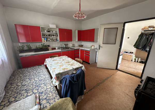 NA PREDAJ 4-izbový rodinný dom - chalupa v Lubine na pozemku (489 m2) + orná pôda a záhrada (2359 m2)