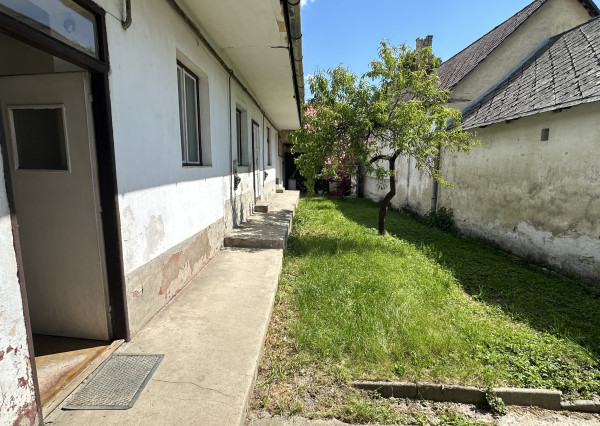 NA PREDAJ 4-izbový rodinný dom - chalupa v Lubine na pozemku (489 m2) + orná pôda a záhrada (2359 m2)