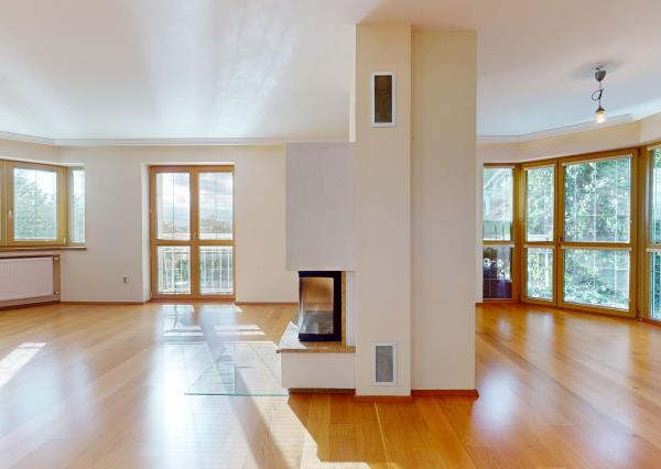 NA PREDAJ 25-ročný 6-izbový rodinný dom, Pod sadom, Žilina (Závodie) - plocha 355 m2, pozemok 963 m2