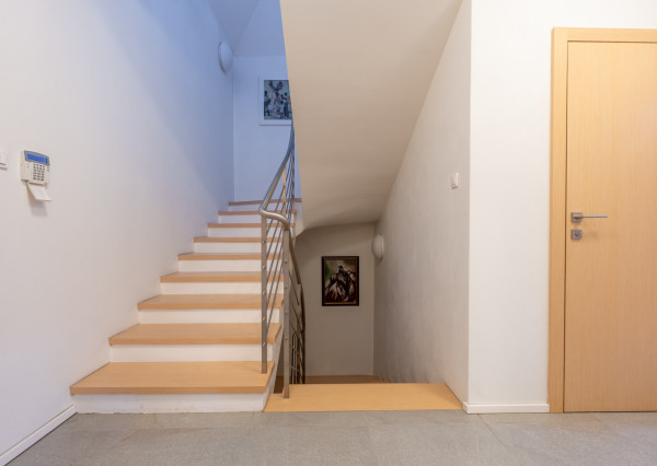 NEWDAY | NA PRENÁJOM rodinný dom na podnikanie | 117 m2 kancelárie, 29 m2 sklad | 505 m2 pozemok | Bezručova - Trenčín