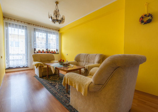 NEWDAY | NA PREDAJ priestranný 5-izbový podpivničený rodinný dom | 265 m2 úžitková plocha | 409 m2 pozemok | A. Sládkoviča - Nová Dubnica