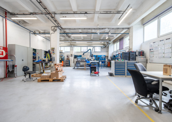 NEWDAY | NA PRENÁJOM funkčné udržiavané výrobné / skladové priestory |  do 12 000 m2 | bývalá budova Honeywellu | industriálny park na Nitrianskej ceste - Partizánske