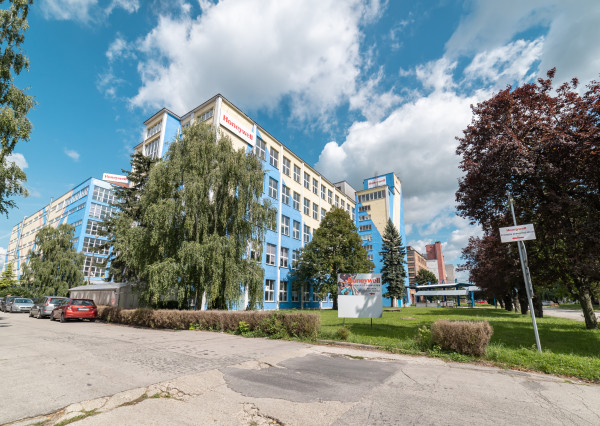 PREDAJ BUDOVY HONEYWELL 1