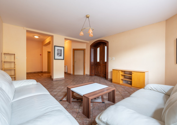 NEWDAY | NA PREDAJ 25-ročný rodinný dom s 2 bytovými jednotkami | 358 m2 úžitková plocha | 420 m2 pozemok | Partizánska - Trenčianske Teplice