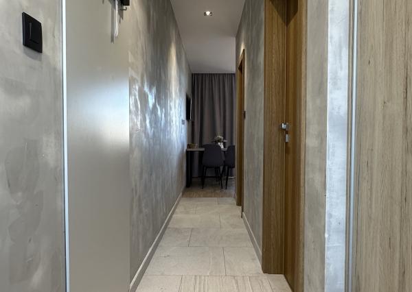 NEWDAY | NA PREDAJ 2-izbový apartmán + KK (39,3 m2) + lodžia 8,9 m2 | Jánsky rezort - Liptovský Ján