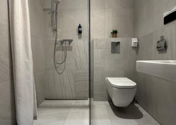 NEWDAY | NA PREDAJ 2-izbový apartmán + KK (39,3 m2) + lodžia 8,9 m2 | Jánsky rezort - Liptovský Ján