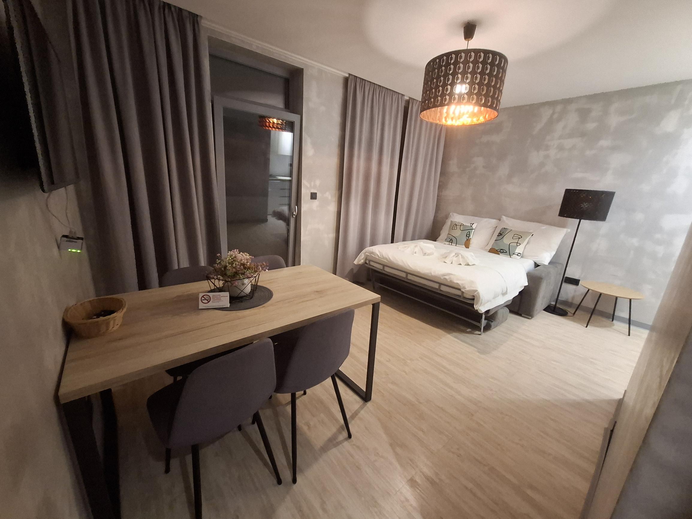 NEWDAY | NA PREDAJ 2-izbový apartmán + KK (39,3 m2) + lodžia 8,9 m2 | Jánsky rezort - Liptovský Ján